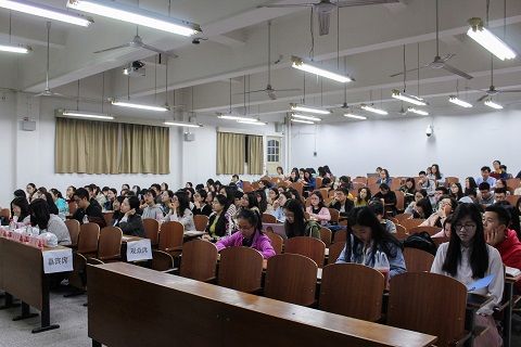 9499www威尼斯2017就业出国考研保研系列讲座成功举办