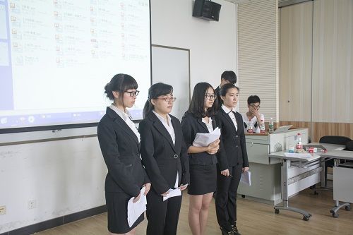 9499www威尼斯2015年大学生创新创业训练计划立项答辩会顺利举办