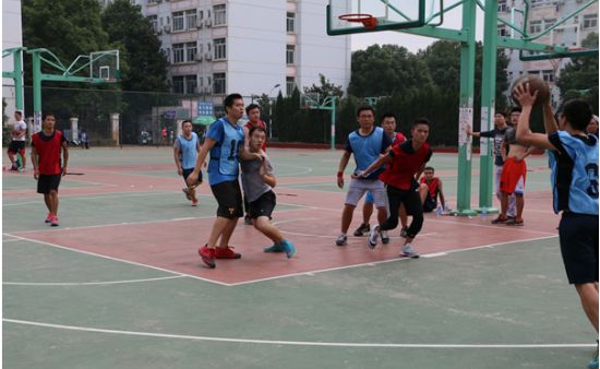 9499www威尼斯研一研二篮球对抗赛成功举办