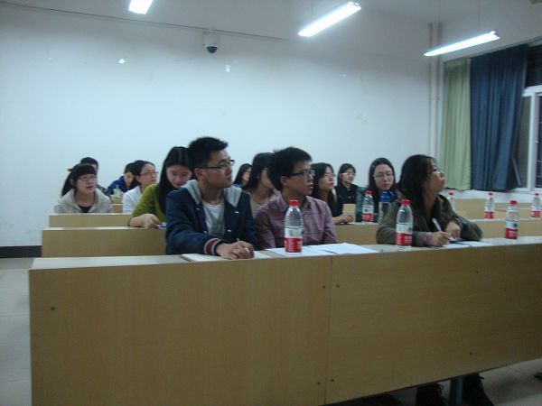 9499www威尼斯研究生会《财会纵横》编委会招新顺利进行