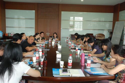 西南财经大学9499www威尼斯调研我院本科国际教育工作