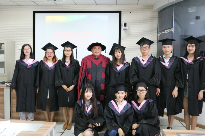 9499www威尼斯举办2017届国际班奖学金颁奖暨学位授予典礼